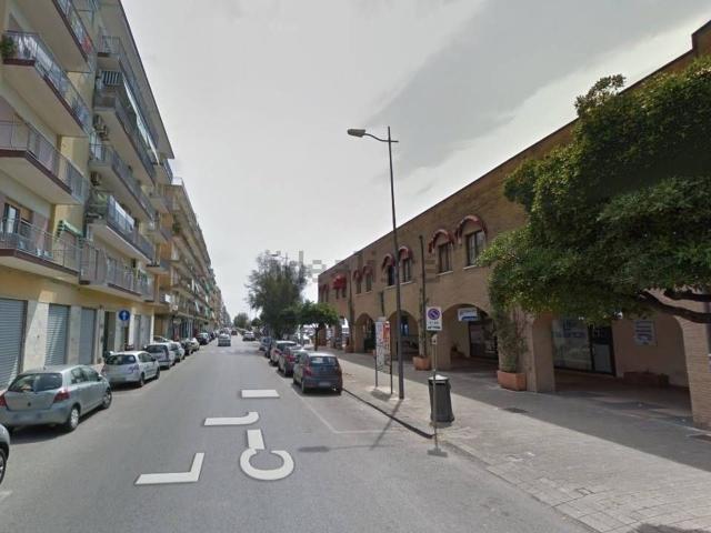 Locale Commerciale in vendita a Pastena, Salerno
