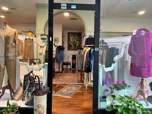 Locale Commerciale in vendita a Orvieto, Umbria