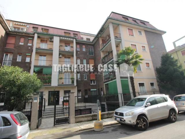 Locale Commerciale in vendita a Zona Omogenea Milano Nord, Bresso