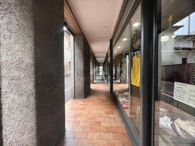 Locale Commerciale in vendita a Centro Storico, Lissone