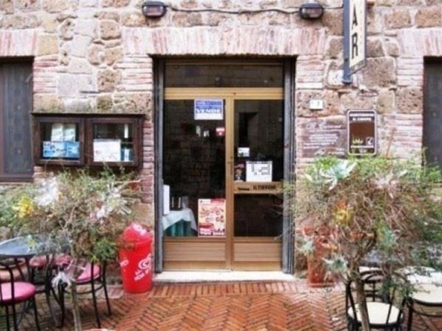 Locale Commerciale in vendita a Unione di Comuni Montani Colline del Fiora, Sorano