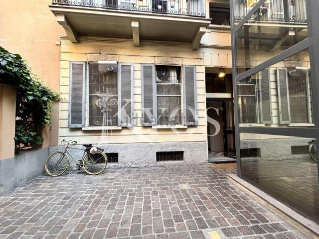 Locale Commerciale in vendita a Municipio 7, Milano