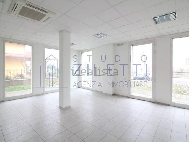 Locale Commerciale in vendita a Pontegatello, Azzano Mella