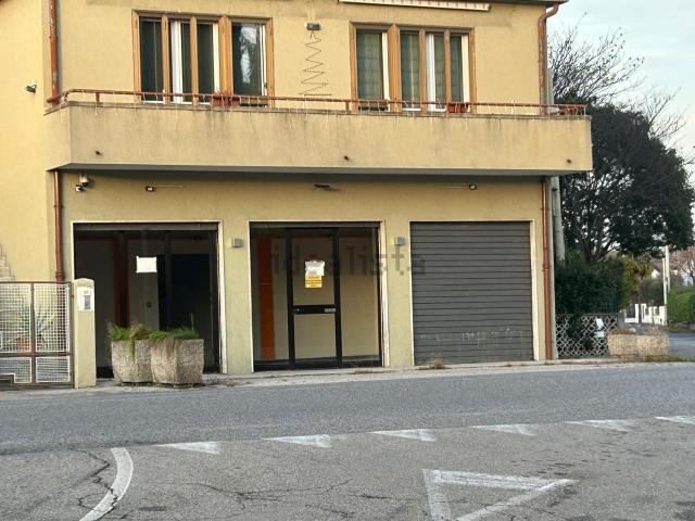 Locale Commerciale in vendita a Terzo Di Aquileia, Friuli-Venezia Giulia