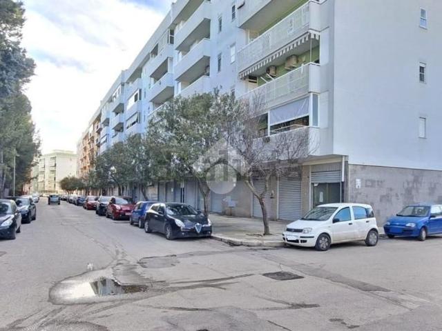 Locale Commerciale in vendita a Zona 167, Barletta