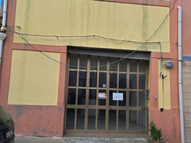 Locale Commerciale in vendita a Pachino, Sicilia