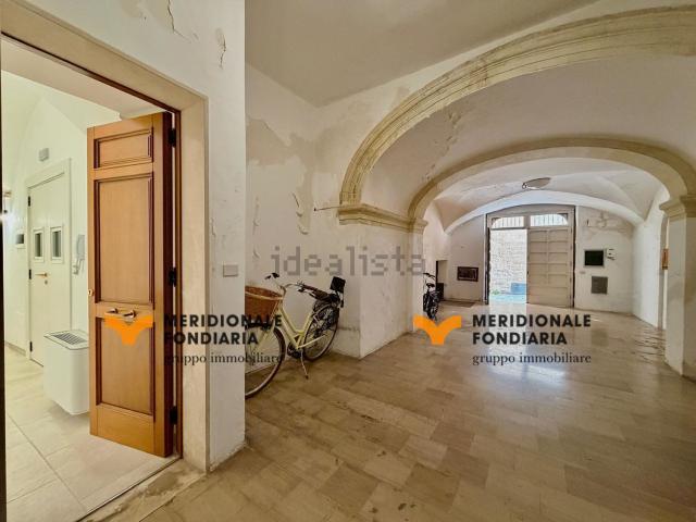 Locale Commerciale in vendita a Puglia, Lecce