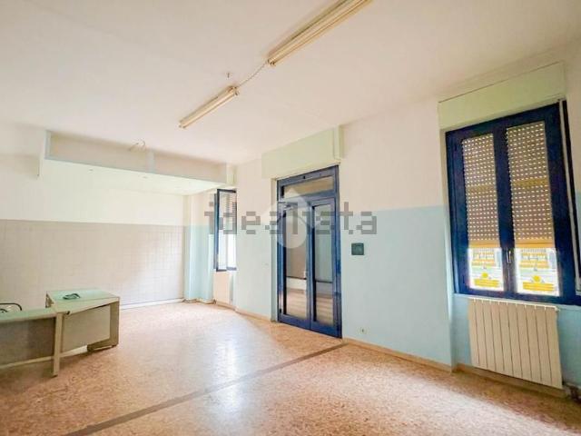 Locale Commerciale in vendita a Pantigliate, Lombardia