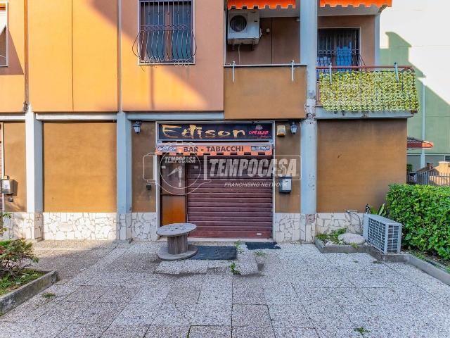 Locale Commerciale in vendita a Novate Milanese, Lombardia