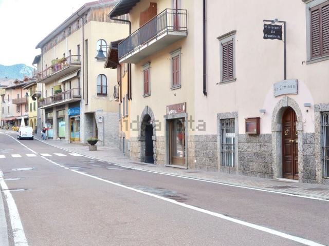 Locale Commerciale in vendita a Castione Della Presolana, Lombardia