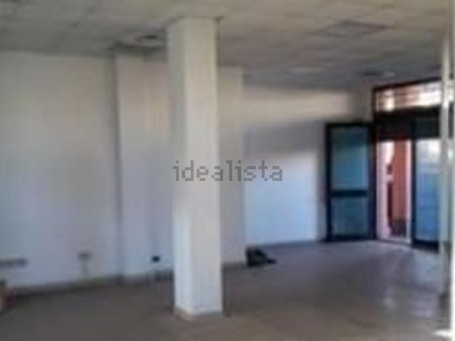 Locale Commerciale in vendita a Caramagnetta, Imperia