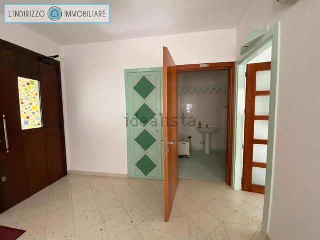 Locale Commerciale in vendita a Rossignago, Spinea