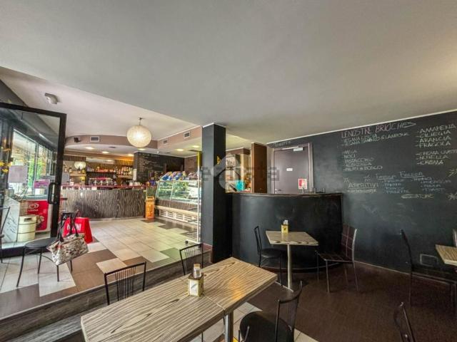 Locale Commerciale in vendita a Busnago, Lombardia