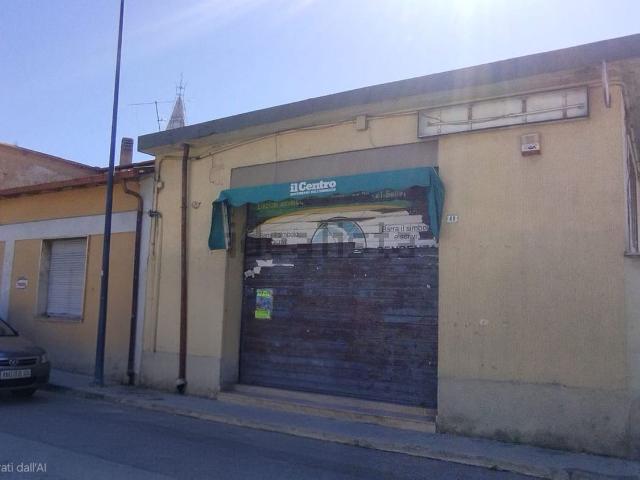 Locale Commerciale in vendita a Avezzano, L'Aquila