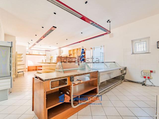 Locale Commerciale in vendita a Piemonte, Cuneo