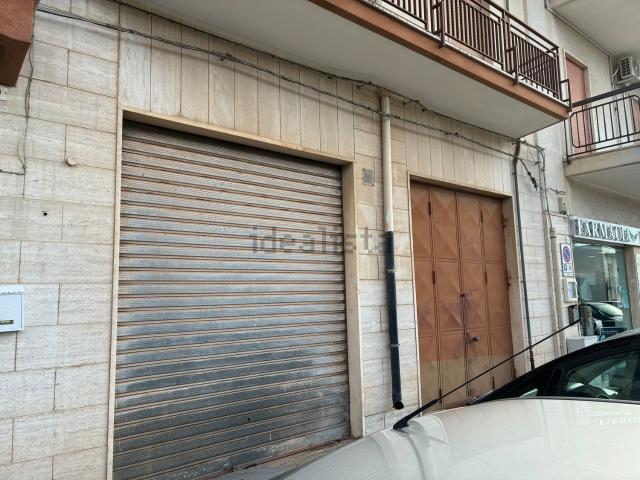 Locale Commerciale in vendita a Puglia, Brindisi