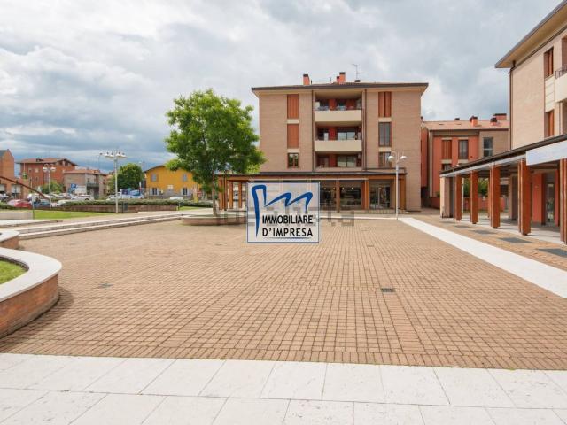 Locale Commerciale in vendita a Pilastro, Langhirano