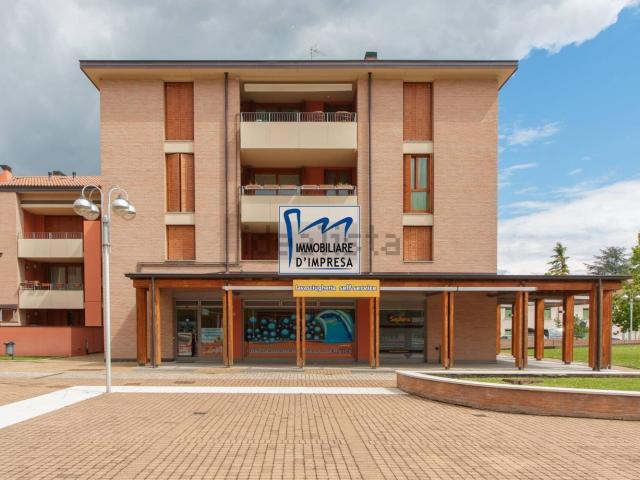 Locale Commerciale in vendita a Pilastro, Langhirano