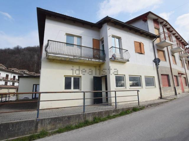 Locale Commerciale in vendita a Piemonte, Cuneo