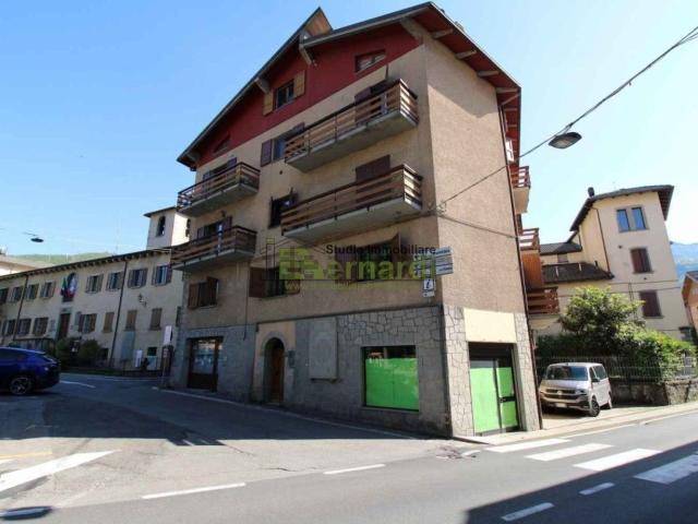 Locale Commerciale in vendita a Unione dei comuni del Frignano, Fanano
