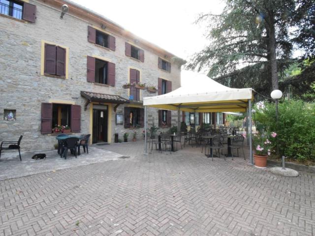 Locale Commerciale in vendita a Iggio, Pellegrino Parmense