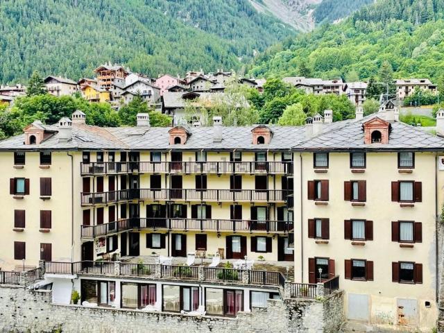 Locale Commerciale in vendita a Les Forges, Courmayeur