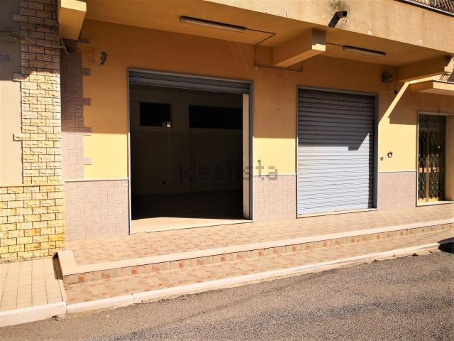 Locale Commerciale in vendita a Cassano all'Ionio, Calabria