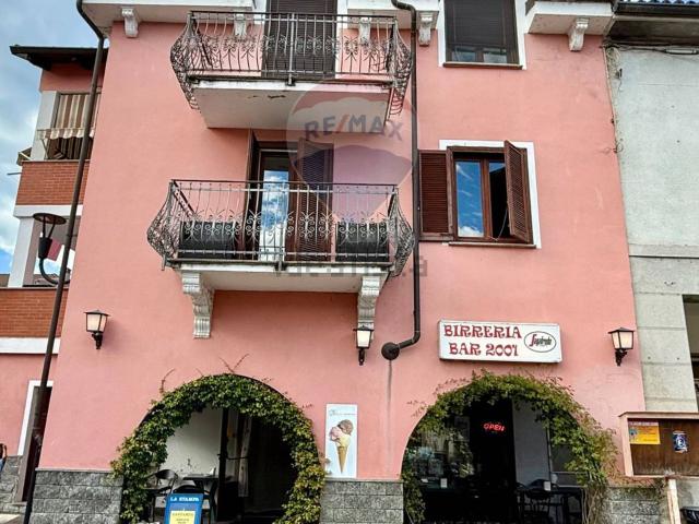 Locale Commerciale in vendita a Piemonte, Vercelli