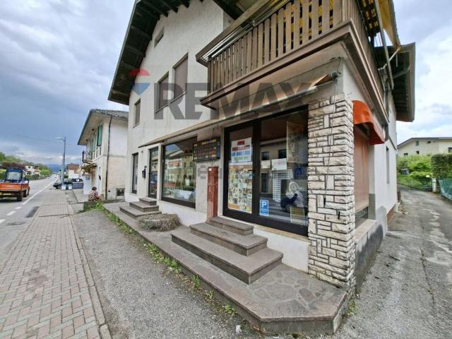 Locale Commerciale in vendita a Borgo Valbelluna, Pagognane