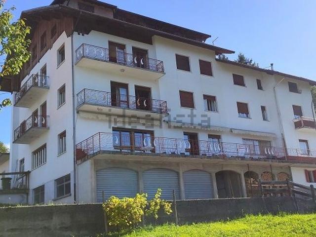Locale Commerciale in vendita a Tambre D'alpago, Veneto