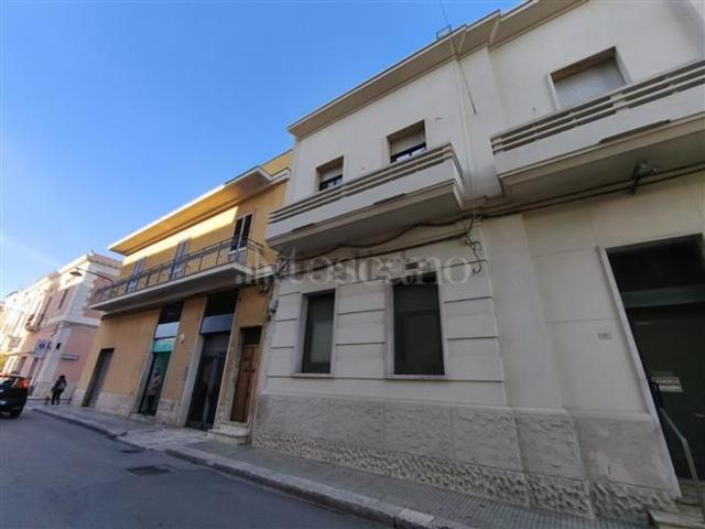 Locale Commerciale in vendita a Puglia, Brindisi