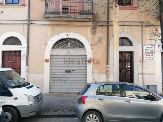 Locale Commerciale in vendita a Foggia