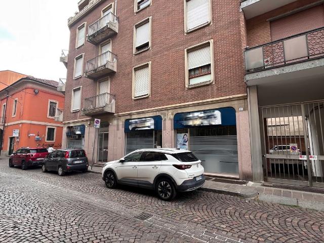 Locale Commerciale in vendita a Piemonte, Alessandria