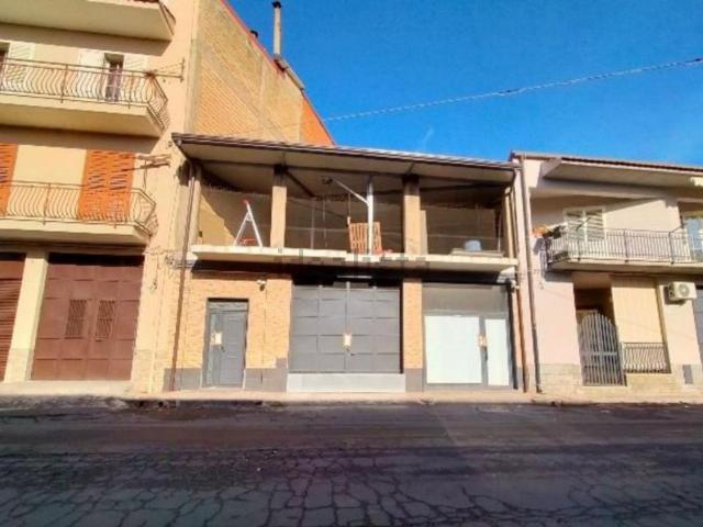 Locale Commerciale in vendita a Scordia, Sicilia