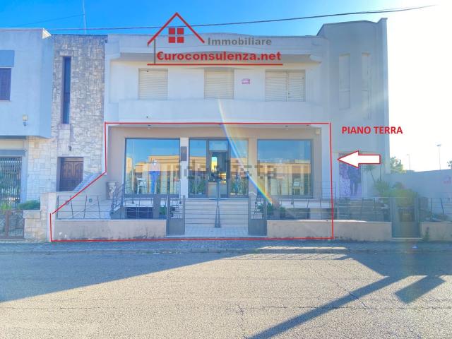 Locale Commerciale in vendita a Presicce, Puglia
