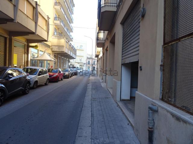 Locale Commerciale in vendita a Modica Alta, Marina Di Modica