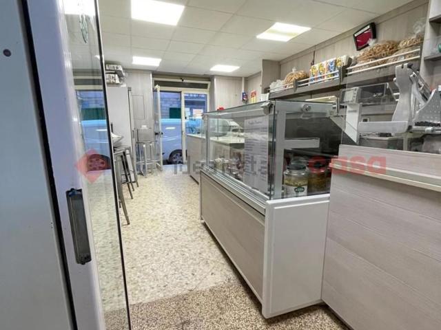 Locale Commerciale in vendita a Marconi, Bari