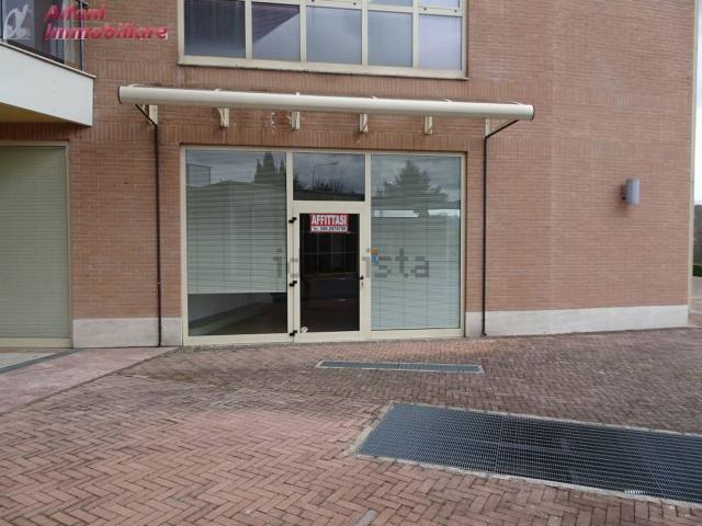 Locale Commerciale in vendita a Casamicciola, Bibbiena