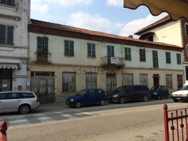 Locale Commerciale in vendita a Portacomaro Stazione, Piemonte