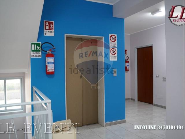 Locale Commerciale in vendita a Massannunziata, Mascalucia