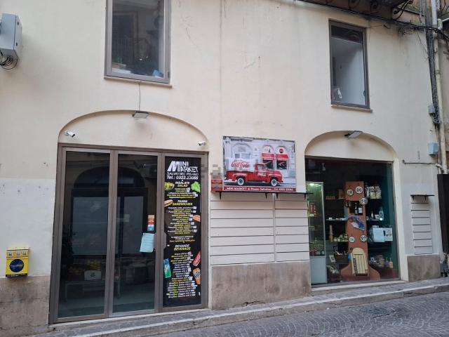 Locale Commerciale in vendita a Sottogas, Agrigento