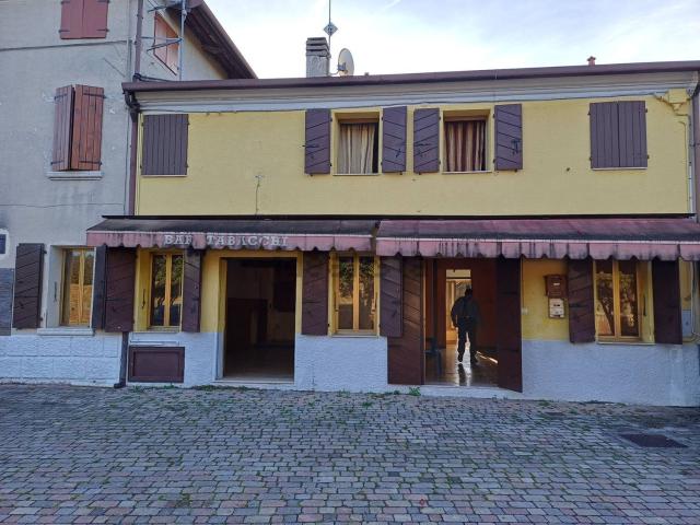 Locale Commerciale in vendita a Pasiano Di Pordenone, Friuli-Venezia Giulia
