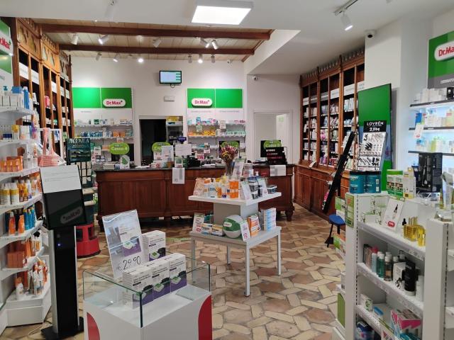 Locale Commerciale in vendita a Ravaldino, Forlì