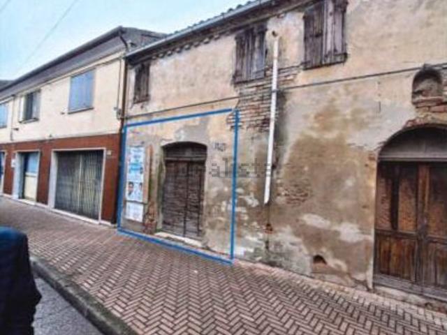 Locale Commerciale in vendita a Unione Delta del Po, Migliarino