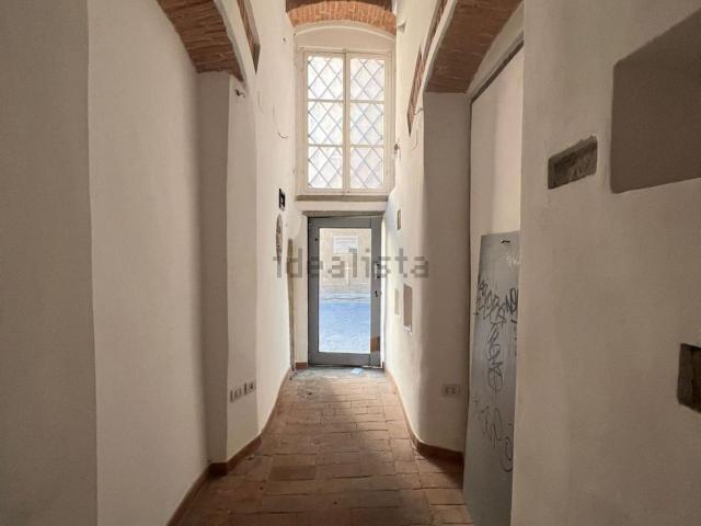 Locale Commerciale in vendita a Oltrarno, Firenze