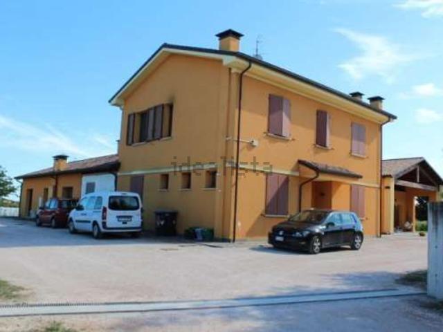 Locale Commerciale in vendita a Unione dei comuni Valle del Savio, Cesenà