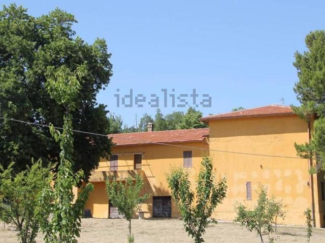 Locale Commerciale in vendita a Spoleto, Umbria