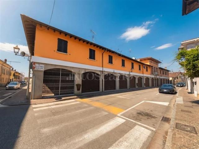 Locale Commerciale in vendita a Ghedi, Lombardia