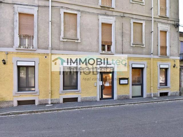 Locale Commerciale in vendita a Zona Industriale via Ticino, Lentate sul Seveso