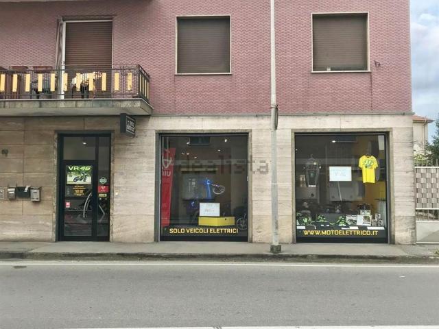 Locale Commerciale in vendita a Vigevano, Lombardia
